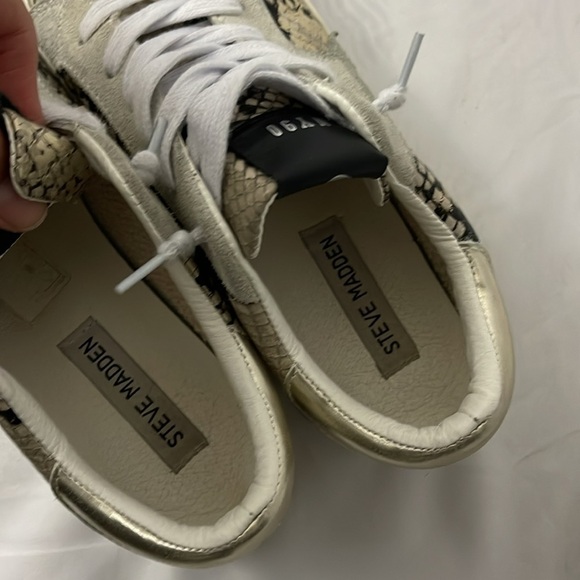 STEVE MADDEN RE-BOOTED PHILOSOPHY GOLD SNAKE - Picture 3 of 6